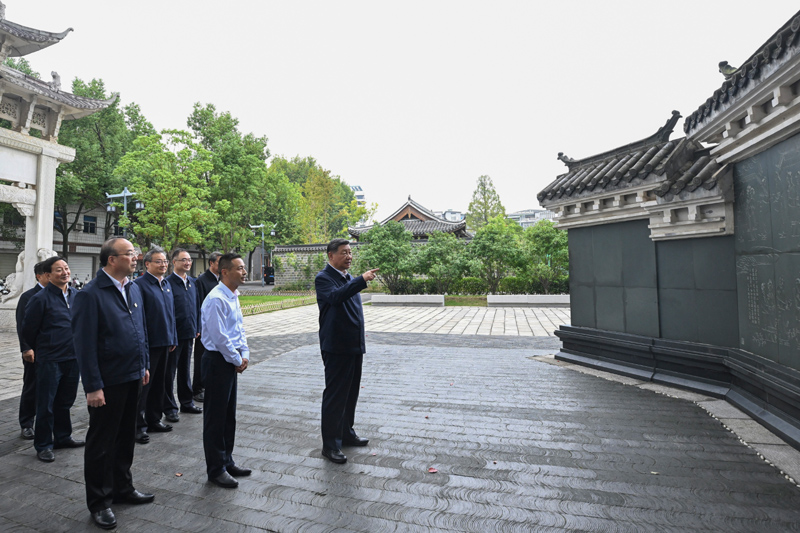 習(xí)近平在安徽考察時強(qiáng)調(diào)：發(fā)揮多重國家發(fā)展戰(zhàn)略疊加優(yōu)勢 奮力譜寫中國式現(xiàn)代化安徽篇章